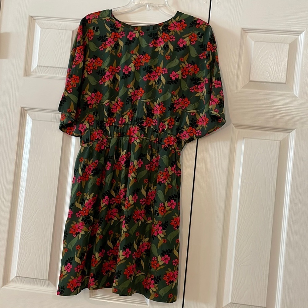 Lili Sidonio Molly Bracken Dress Size Medium. Open in back. Comfy